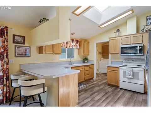 3220 Crescent Ave #82, Eugene, OR 97408 photo 3