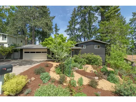 337 W 39th Ave, Eugene, OR 97405