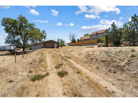 Exterior - 25 Canyon Dr, Heppner, OR 97836 photo 5 of 8