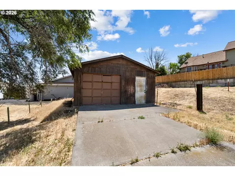 Exterior - 25 Canyon Dr, Heppner, OR 97836 photo 6 of 8