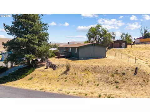 Exterior - 25 Canyon Dr, Heppner, OR 97836 photo 8 of 8