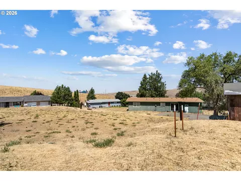 Exterior - 25 Canyon Dr, Heppner, OR 97836 photo 7 of 8