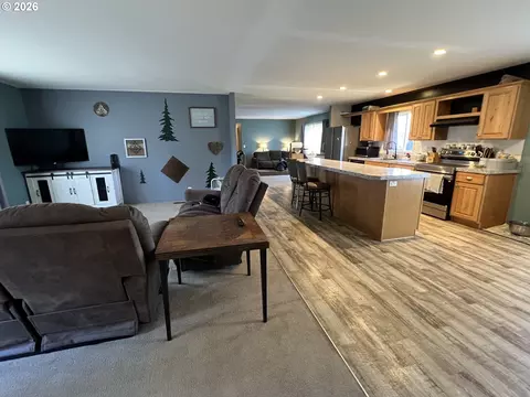 Other - 92063 Spicer Ln, Springfield, OR 97478 photo 2 of 17