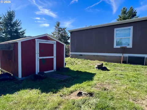 Exterior - 92063 Spicer Ln, Springfield, OR 97478 photo 7 of 9