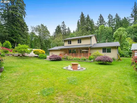 16110 S Maplelane Rd, Oregon City, OR 97045