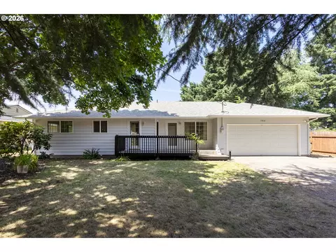 7916 NE 63rd St, Vancouver, WA 98662