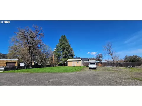 1701 Spruce St, La Grande, OR 97850