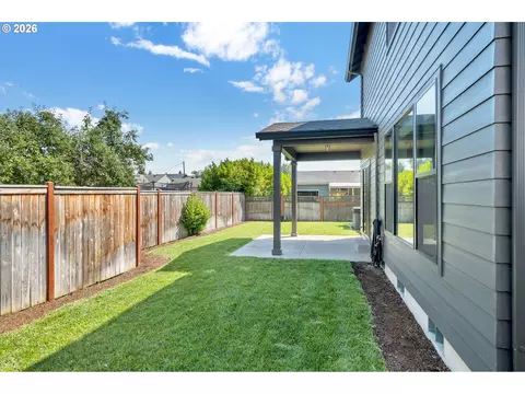 Exterior - 503 Honeysuckle Ln, Eugene, OR 97401 photo 6 of 9