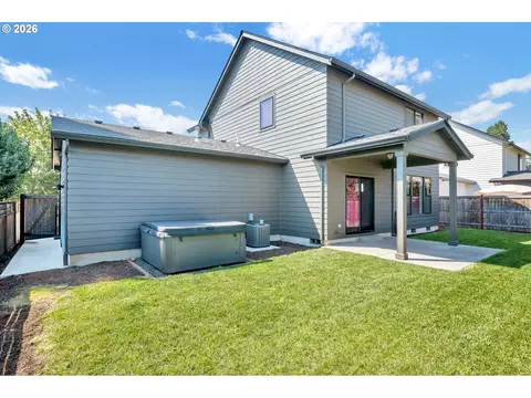 Exterior - 503 Honeysuckle Ln, Eugene, OR 97401 photo 4 of 9