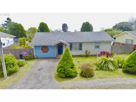 321 Maple St, Brookings, OR 97415