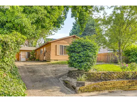 4220 SE Ivon St, Portland, OR 97206
