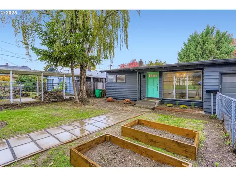 7417 SE Henry Pl, Portland, OR 97206