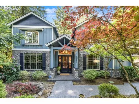 14067 Goodall Rd, Lake Oswego, OR 97034