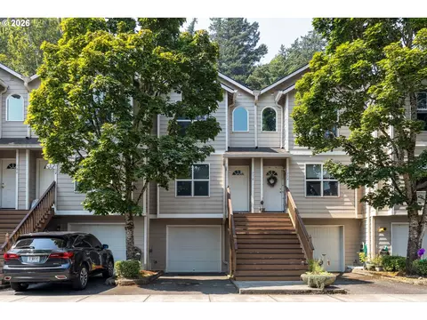 778 E Hist Columbia River Hwy, Troutdale, OR 97060