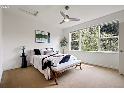 Bedroom - 327 Rustic Pl #35, Eugene, OR 97401 photo 1 of 5