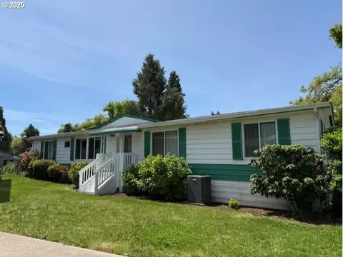 1125 58th St #77, Springfield, OR 97478