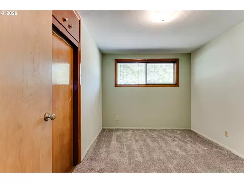 Bedroom - 2093 Grove St, Eugene, OR 97404 photo 1 of 6