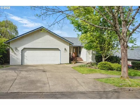 1775 NW 8th St, Mcminnville, OR 97128