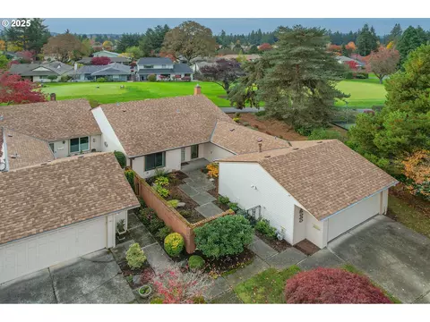 15960 SW Greens Way, Portland, OR 97224