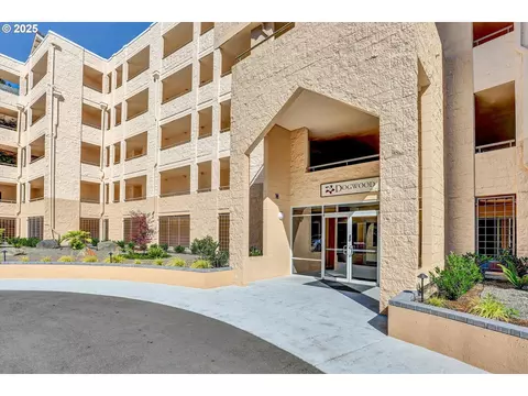 6625 W Burnside Rd #252, Portland, OR 97210