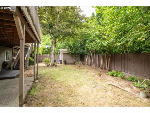 Exterior - 3377 W 25th Ave, Eugene, OR 97405 photo 7 of 10