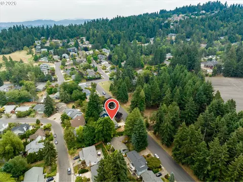 View/Area - 3377 W 25th Ave, Eugene, OR 97405 photo 4 of 6