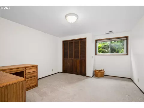 Bedroom - 3377 W 25th Ave, Eugene, OR 97405 photo 7 of 8