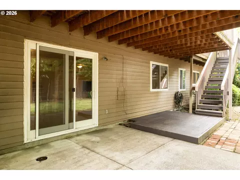 Exterior - 3377 W 25th Ave, Eugene, OR 97405 photo 9 of 10