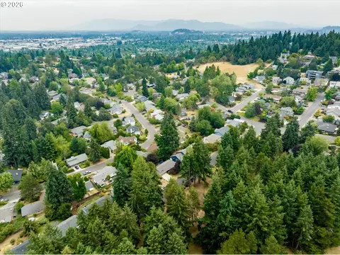 View/Area - 3377 W 25th Ave, Eugene, OR 97405 photo 5 of 6