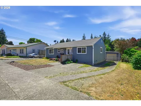 1803 Juniper Ave, Coos Bay, OR 97420