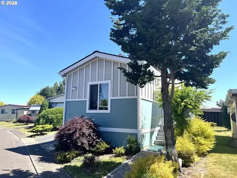 1999 Jansen Way #29, Woodburn, OR 97071