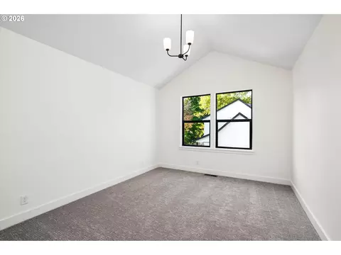 Bedroom - 1578 Cal Young Rd, Eugene, OR 97401 photo 8 of 11