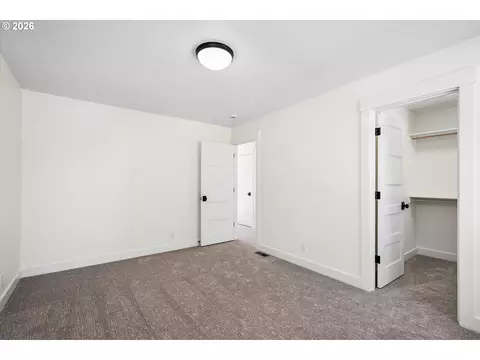 Bedroom - 1578 Cal Young Rd, Eugene, OR 97401 photo 11 of 11