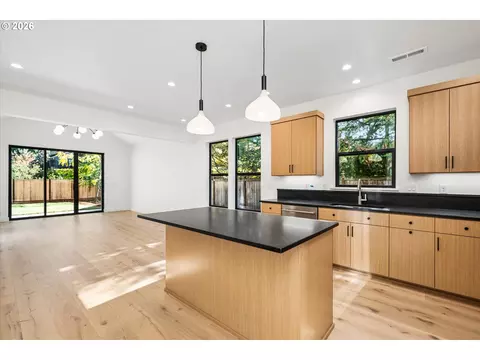 Kitchen - 1578 Cal Young Rd, Eugene, OR 97401 photo 1 of 4