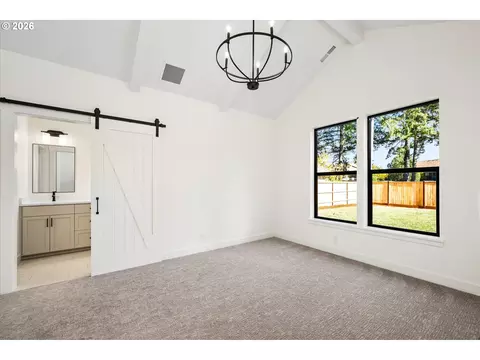 Bedroom - 1578 Cal Young Rd, Eugene, OR 97401 photo 2 of 11