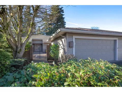 32535 SW Lake Point Ct, Wilsonville, OR 97070