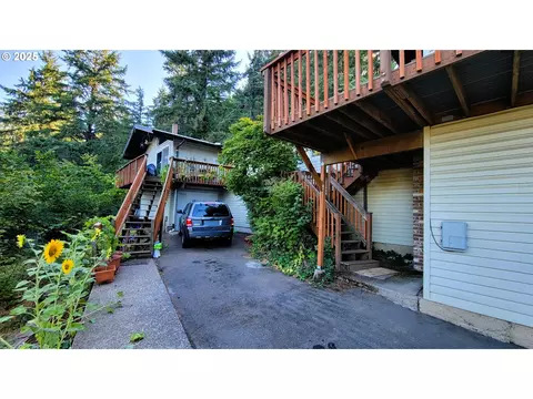 Exterior - 35853595 Emerald St, Eugene, OR 97405 photo 2 of 6