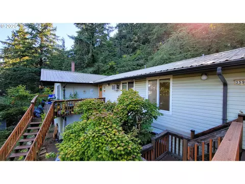 Exterior - 35853595 Emerald St, Eugene, OR 97405 photo 3 of 6