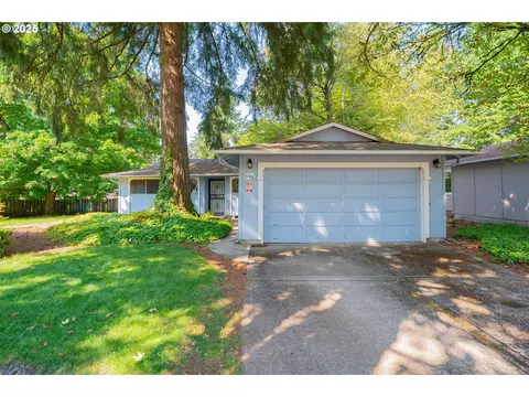 608 NE Pinebrook Ave, Vancouver, WA 98684