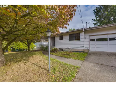 5332 SEl Centro Way, Milwaukie, OR 97267