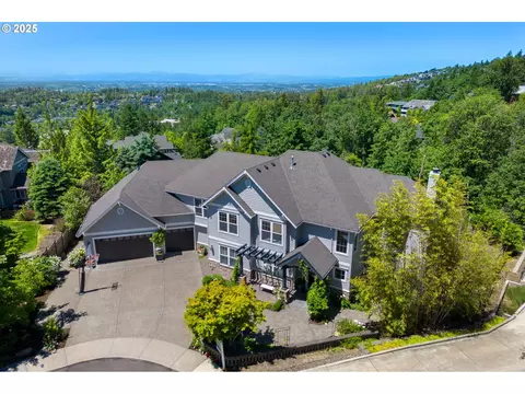 2708 NW Bullfinch Pl, Portland, OR 97229