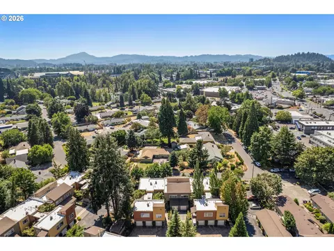 View/Area - 367 Rustic Pl, Eugene, OR 97401 photo 2 of 3