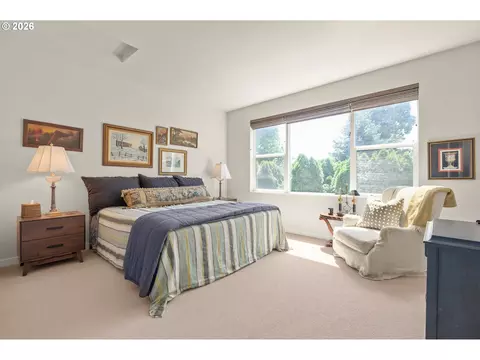 Bedroom - 367 Rustic Pl, Eugene, OR 97401 photo 1 of 6