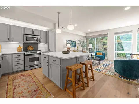 Kitchen - 367 Rustic Pl, Eugene, OR 97401 photo 1 of 8