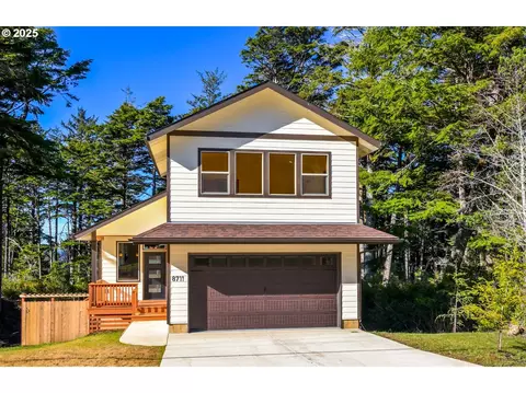 8711 NW Seal Rock St, Seal Rock, OR 97376
