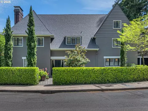2624 SW Talbot Rd, Portland, OR 97201