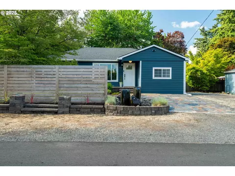 5122 SE Jackson St, Milwaukie, OR 97222