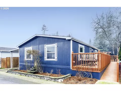18485 SW Pacific Dr #44, Tualatin, OR 97062