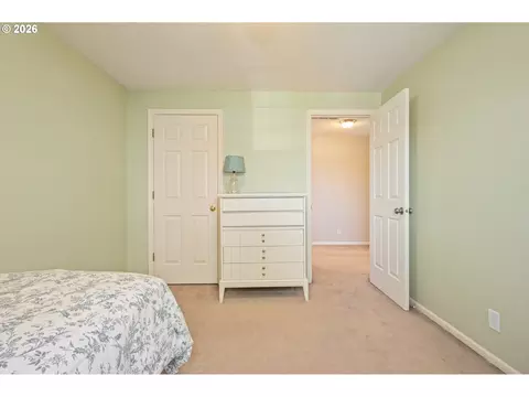 Bedroom - 1798 Duke Ct, Eugene, OR 97401 photo 6 of 7