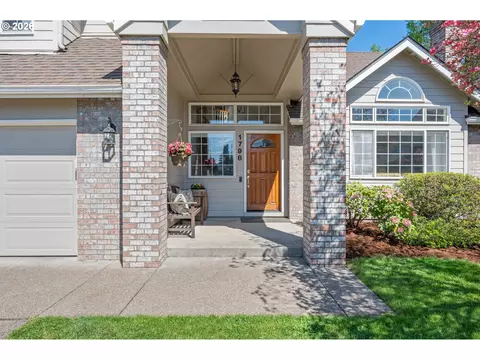 Exterior - 1798 Duke Ct, Eugene, OR 97401 photo 2 of 11